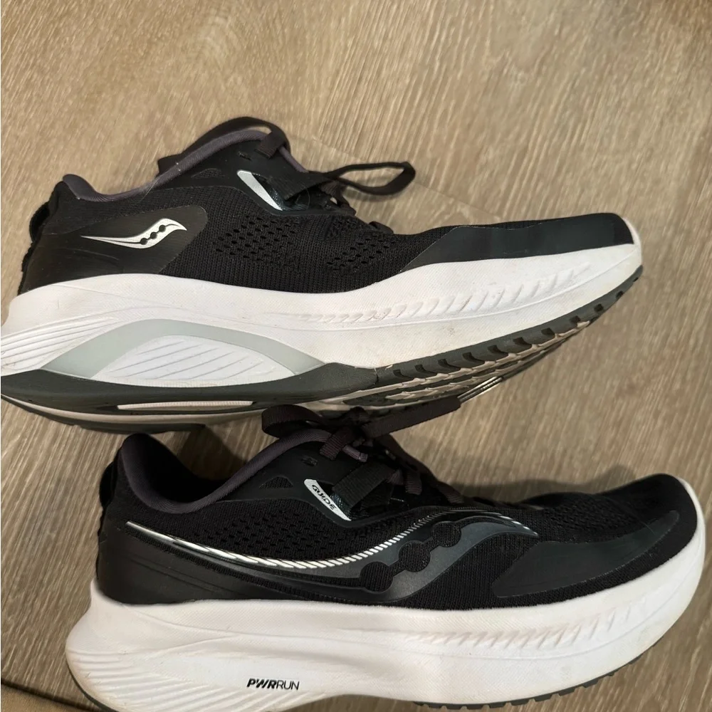Saucony Women's Black Mesh Sneakers - Picture 2 of 4